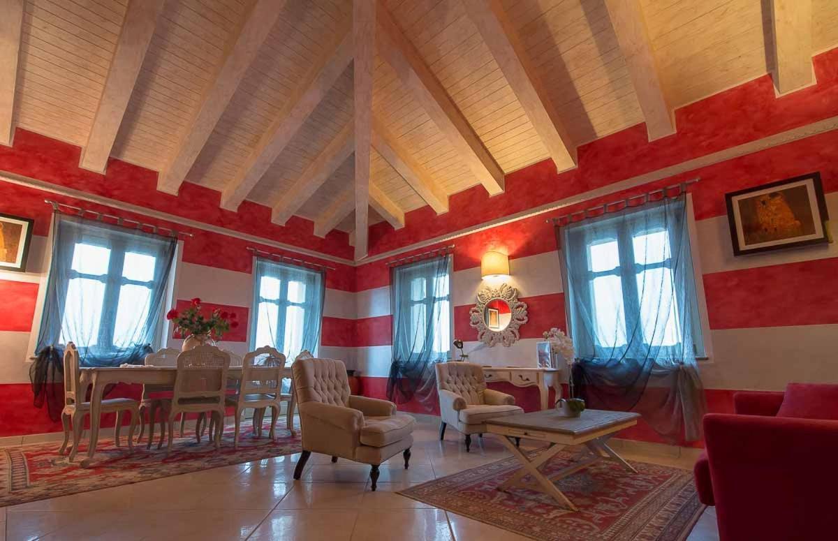 Villa Morneto Vignale Monferrato ภายนอก รูปภาพ