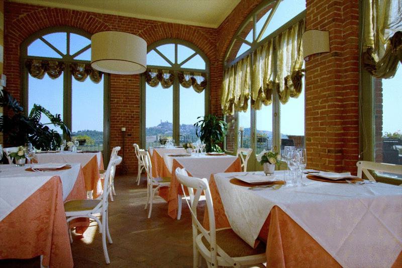 Villa Morneto Vignale Monferrato ภายนอก รูปภาพ